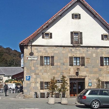 Posada De Roncesvalles Bagian luar foto